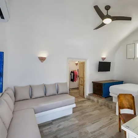 Apartment Eirini In Megalochori *
